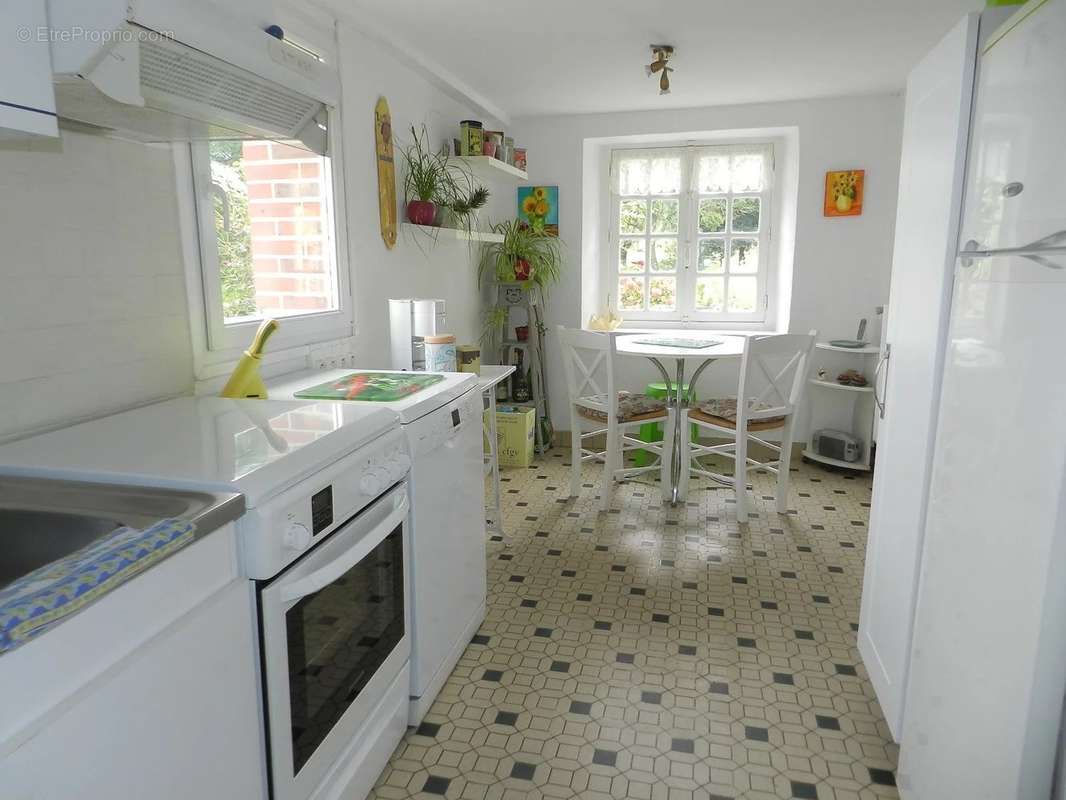 Maison à SAINT-PIERRE-SUR-DIVES