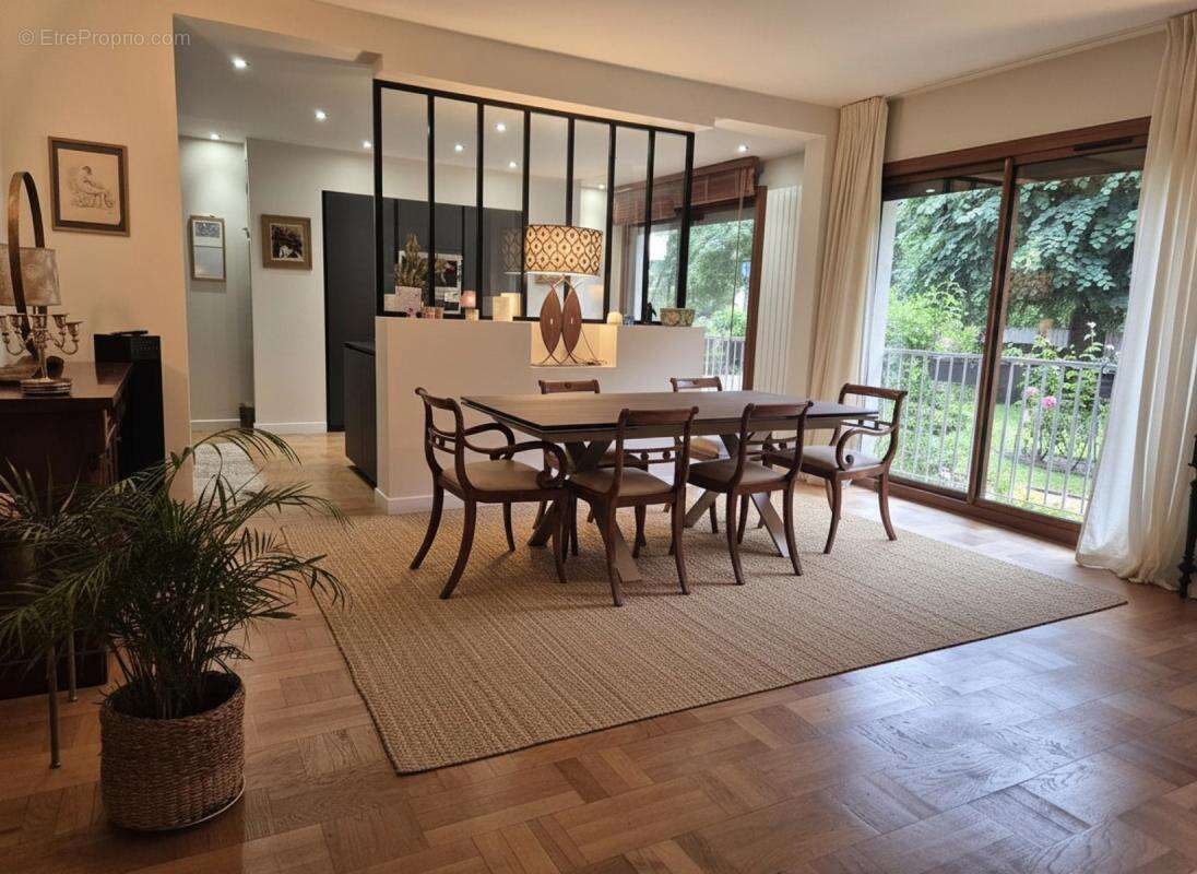 5 pces 125m²-3 chb-cave-parking- sans vis a vis-gare a pied - photo 3