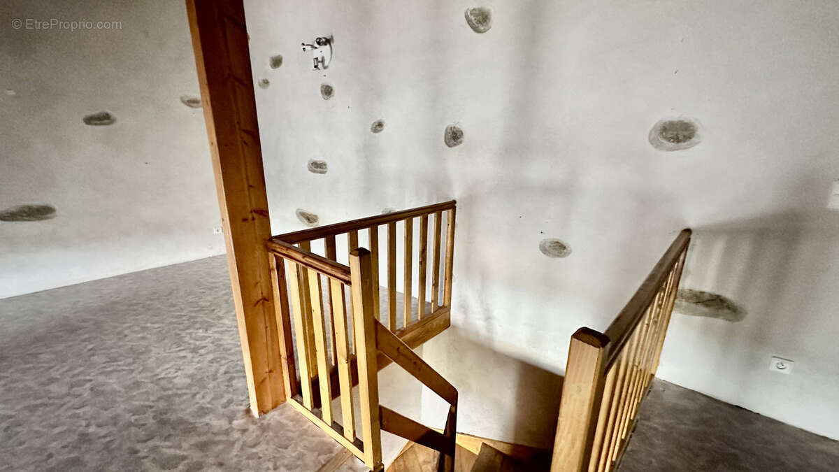 Maison à CHAMPAGNAC-LE-VIEUX