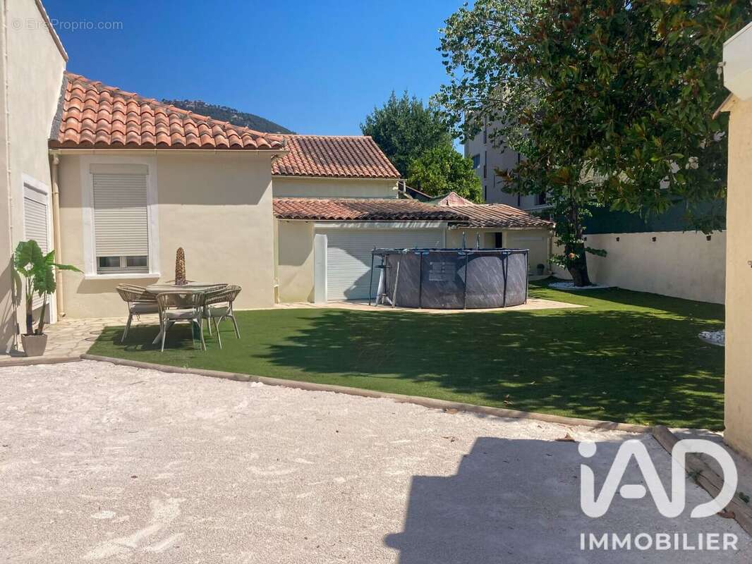 Photo 2 - Maison à TOULON