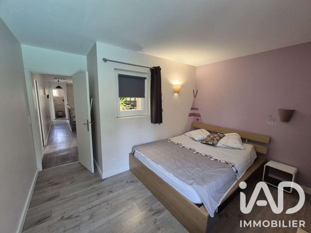 Maison 210 m² à Monteleger  - photo 7