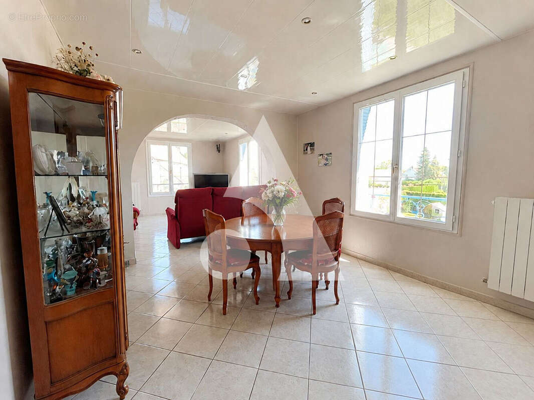 Maison à CHOISY-EN-BRIE