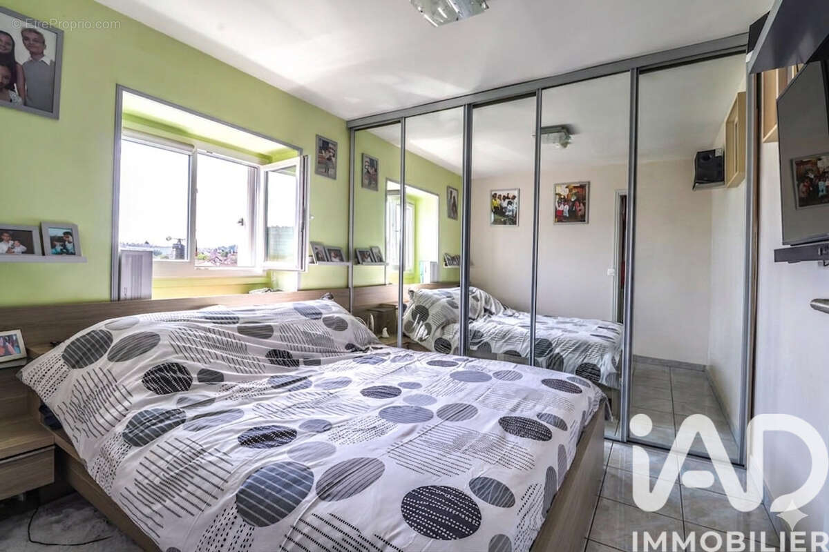 Photo 6 - Appartement à VIGNEUX-SUR-SEINE