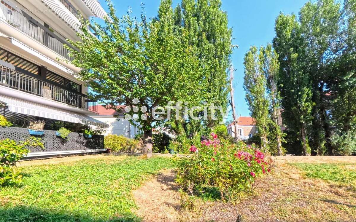 Appartement à VERRIERES-LE-BUISSON