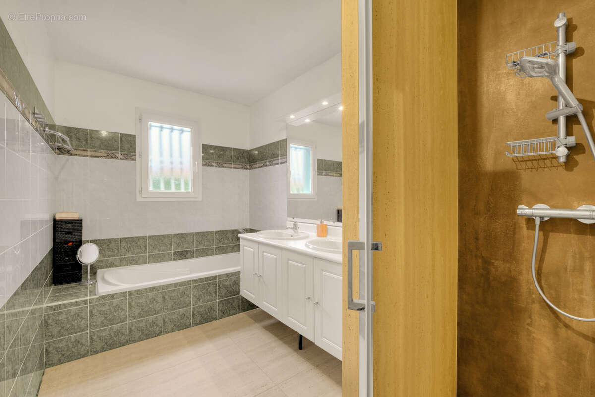 Maison à SAINT-SULPICE