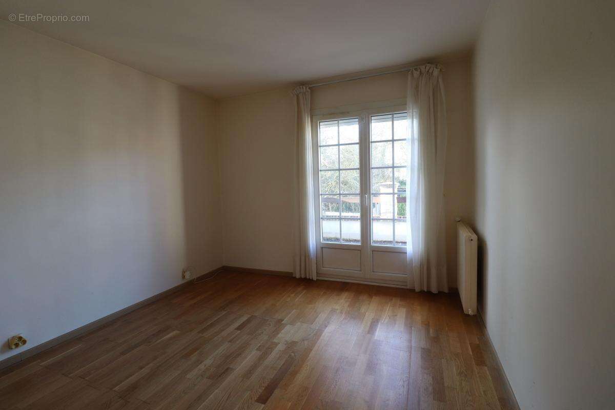 Maison à VIRY-CHATILLON