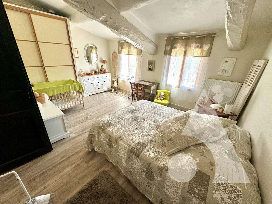 Maison à VILLECROZE