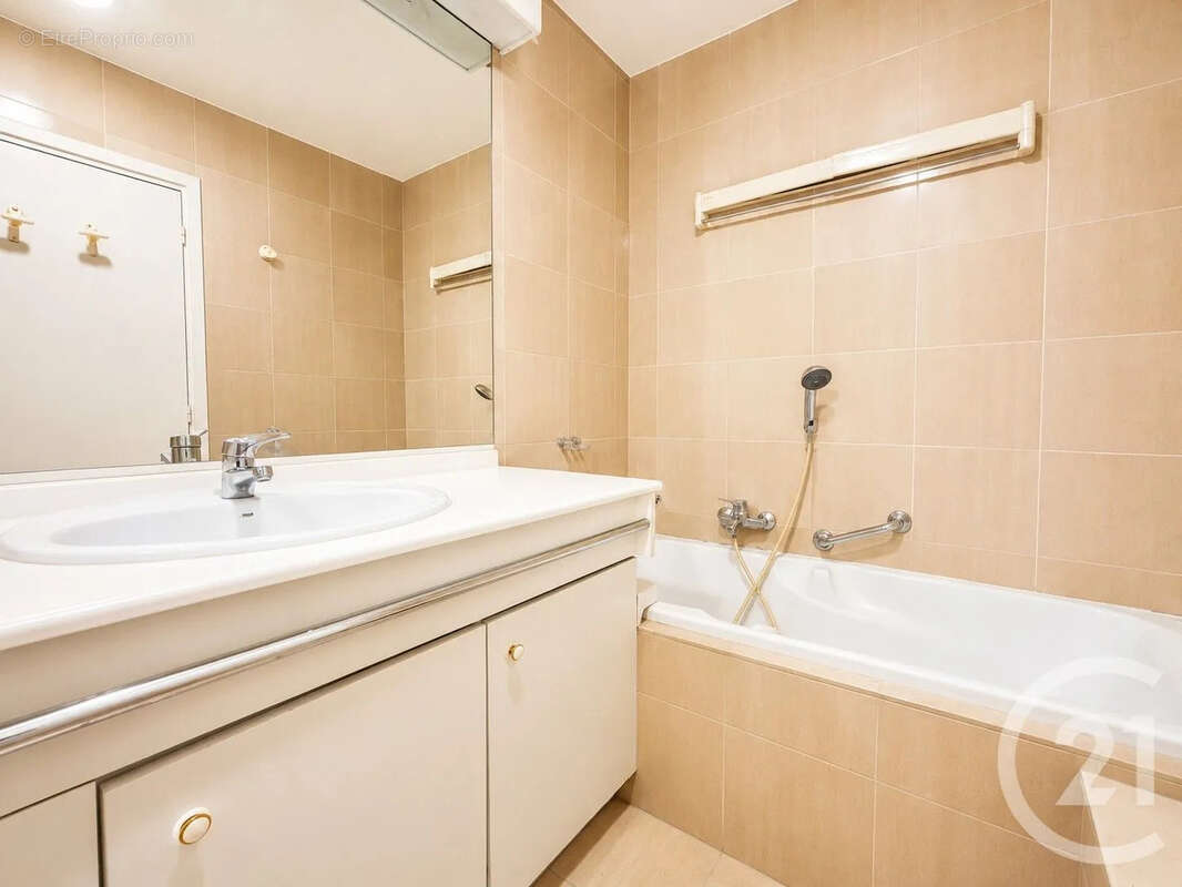 Appartement à LE CANNET