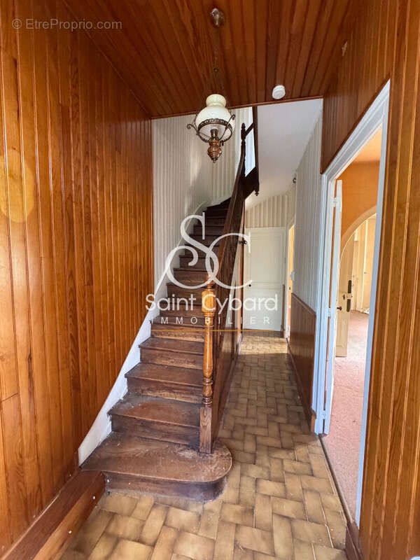 Maison Angouleme - Quartier la madeleine - 151m² environ - photo 12