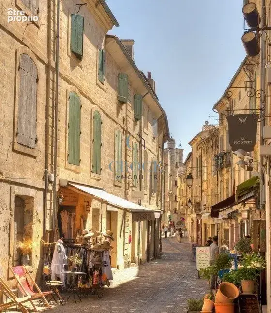 image non contarctuelle - Commerce à UZES