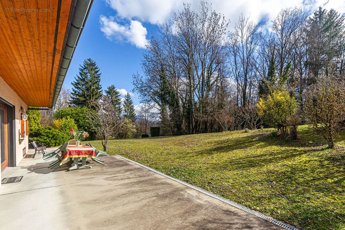 Agence immobiliere laforet - co-exclusivite - "protea" - cuvat - maison individuelle 6 pièces de 172,07 m² au sol - terrain de 1 - photo 18