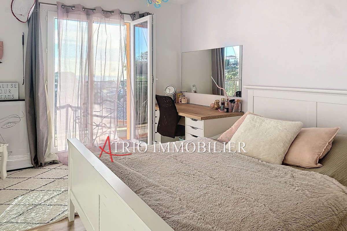 Maison à SAINT-LAURENT-DU-VAR