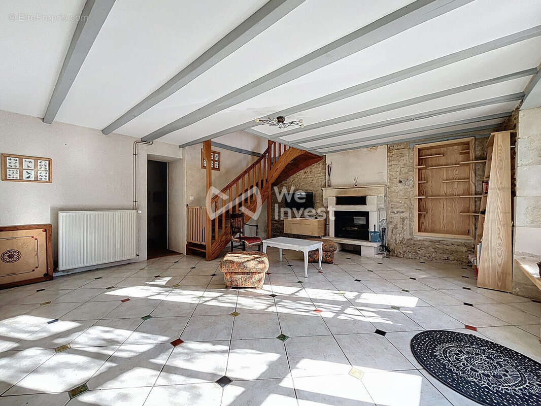 Maison à NANTEUIL