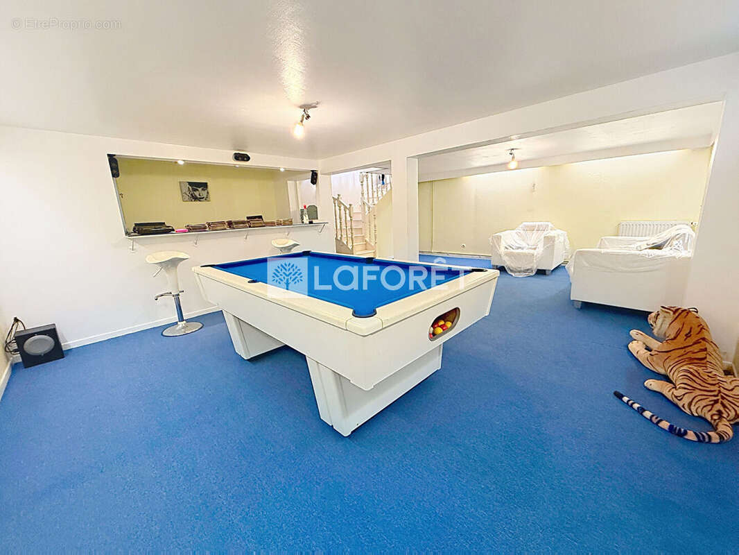 Maison à SAINT-ETIENNE-DU-ROUVRAY