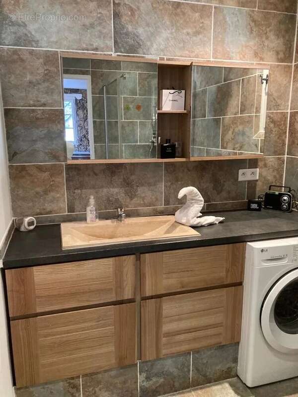 Maison à CHATEAUDOUBLE