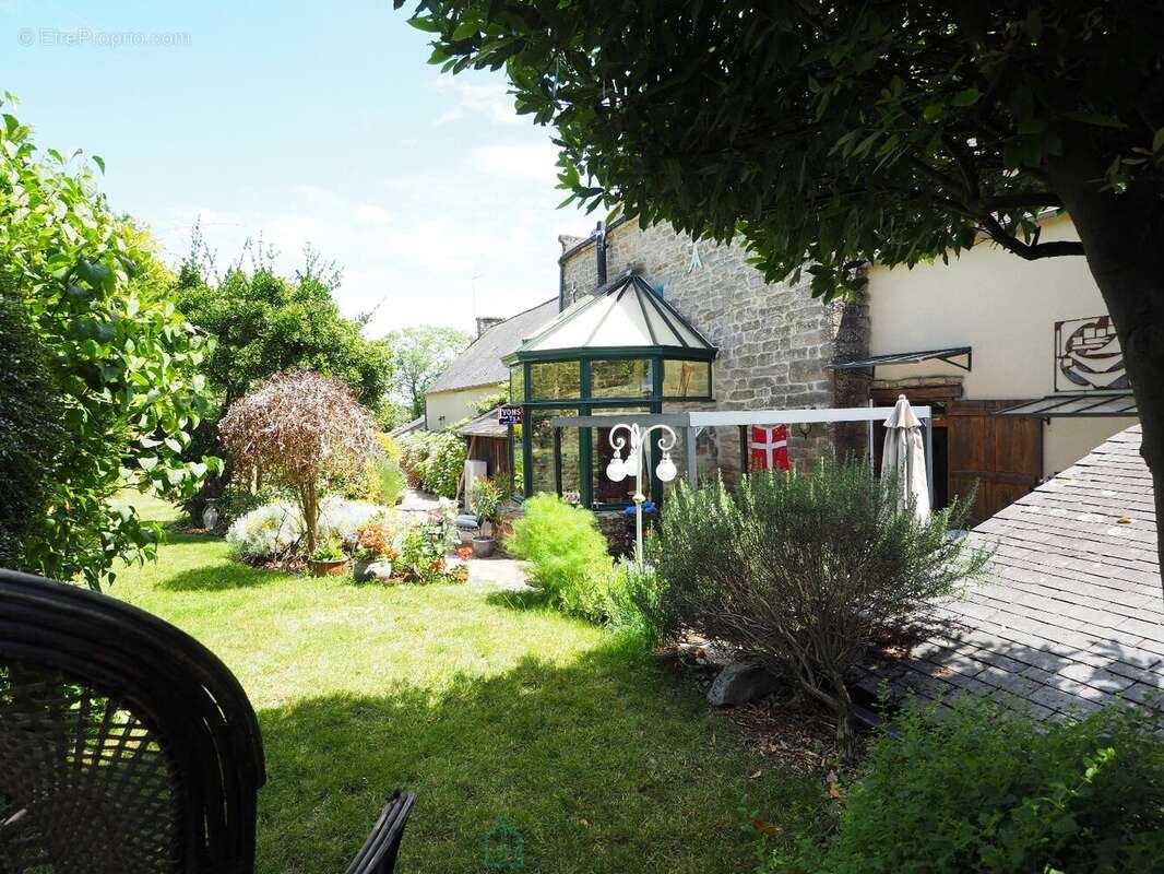 Grande demeure 17ème siècle 9 chambres avec jardin bucolique abrité des regards - photo 19