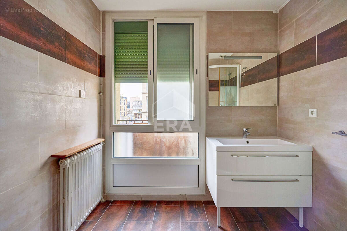 Appartement à MARSEILLE-2E