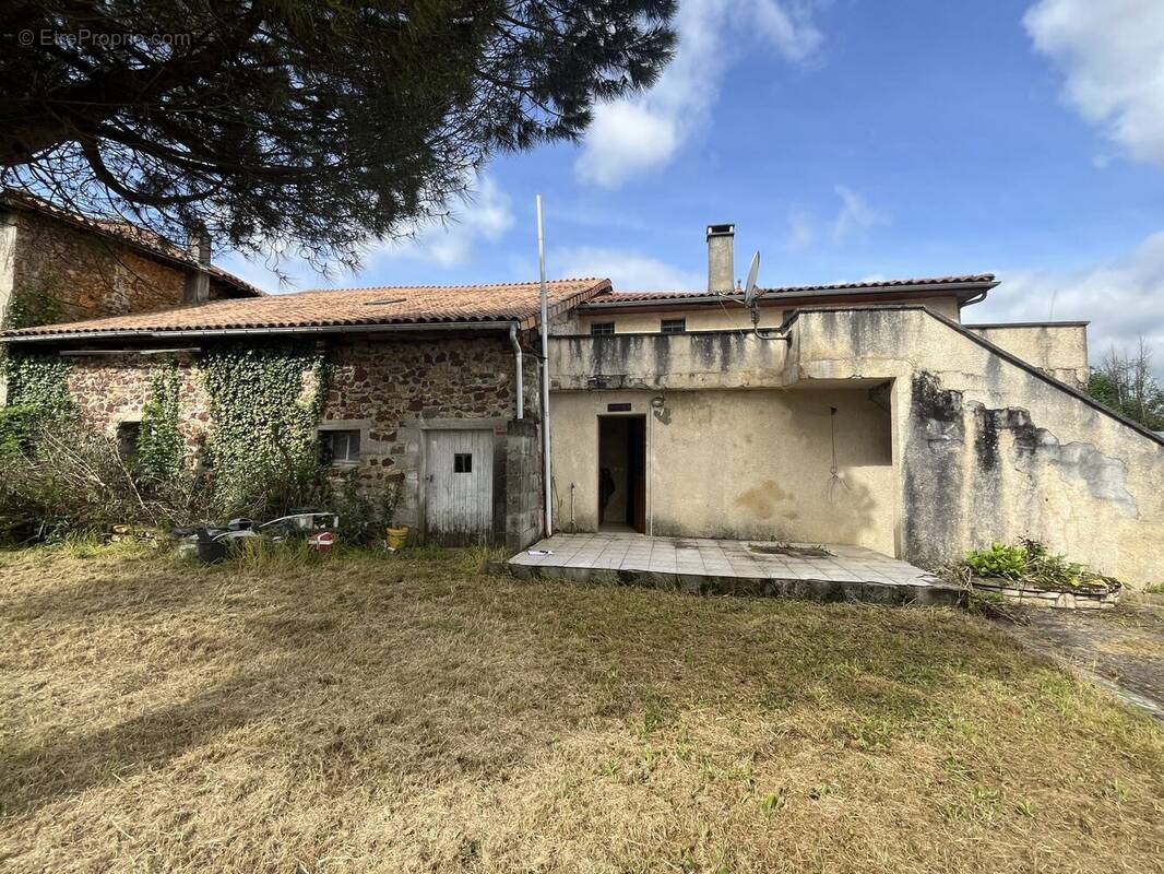 Maison à ROUMAZIERES-LOUBERT