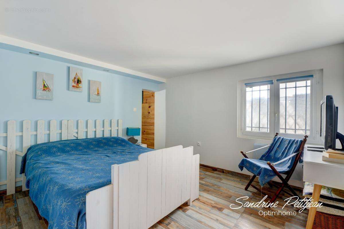 Maison à vendre 4 pièces - parcelle 997m² - Saint Maurice de Beynost 01700 - photo 12