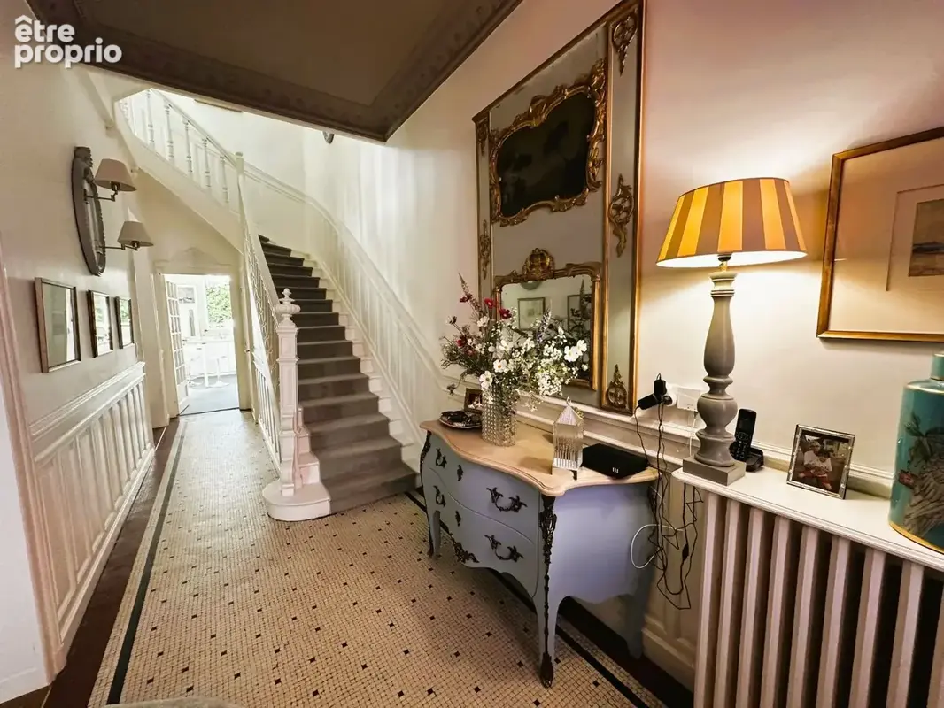 Maison bourgeoise d'exception a proximite du plan d'eau - photo 3