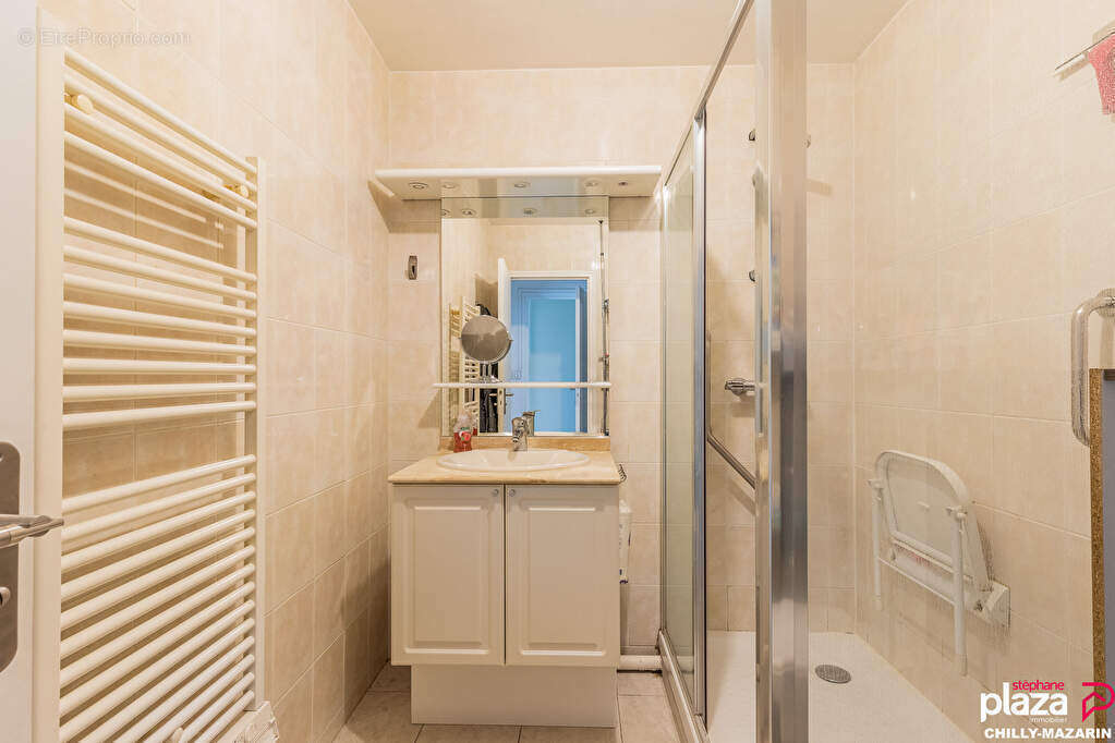 Appartement à CHILLY-MAZARIN