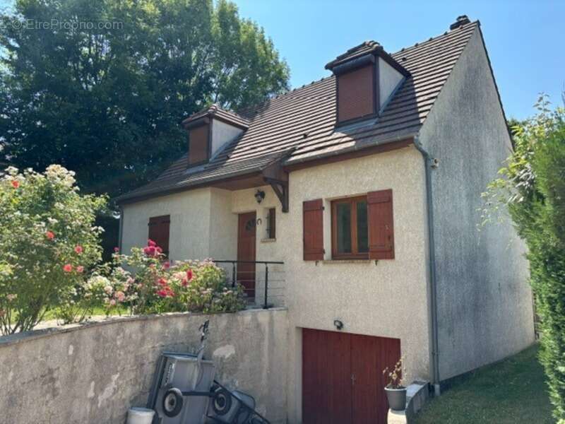 Maison à DAMMARTIN-EN-GOELE