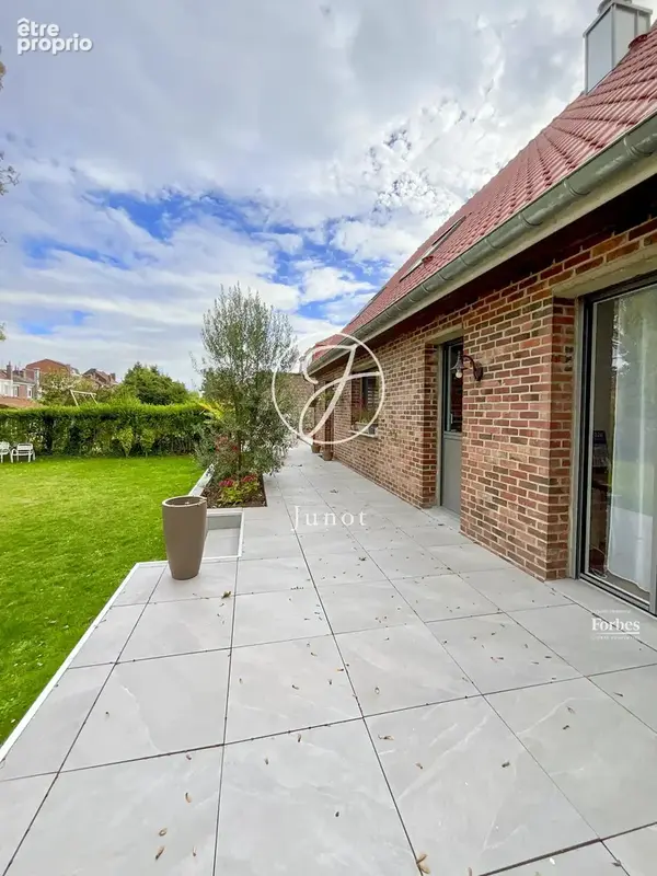 Wasquehal - CENTRE – Maison individuelle – 6 pièces - 145m² - 5 chambres – Jardin – Garage – - photo 12