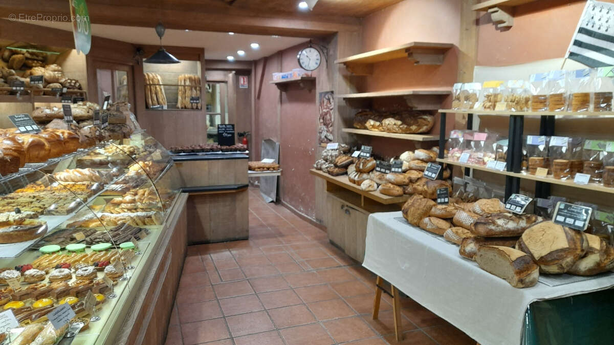 Commerce à FOUGERES