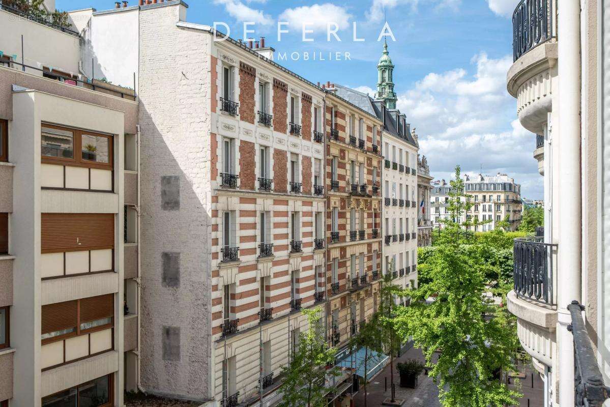 Appartement à LEVALLOIS-PERRET
