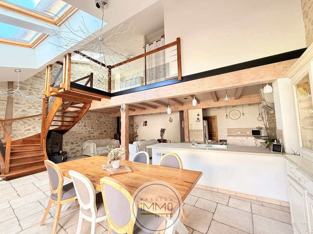 Maison à BEVONS