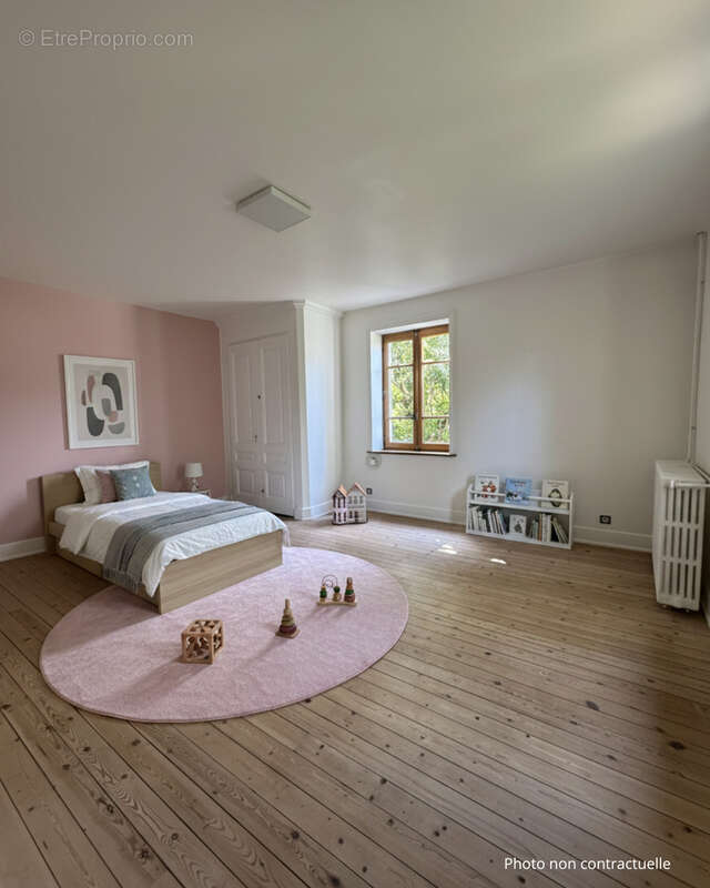 Maison de caractère familiale 6 chambres + bureau avec jardin à Neuville-sur-Saône - photo 10