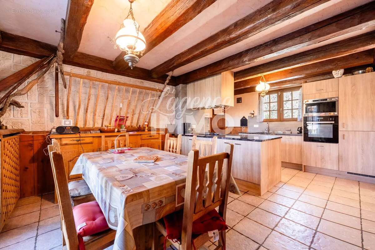 Maison à SAINT-JORIOZ