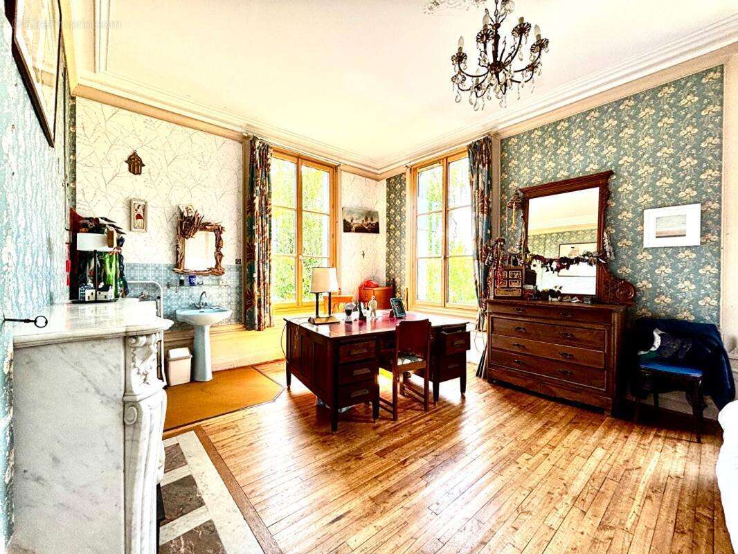 Chateau  (6 chambres) - 190 m2 - photo 13