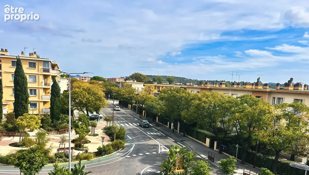 LA VALETTE - CENTRE VILLE - T2 rénové idéal investissement locatif - photo 4