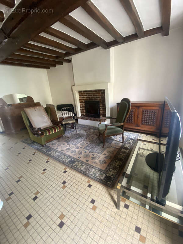 Maison à AILLIERES-BEAUVOIR