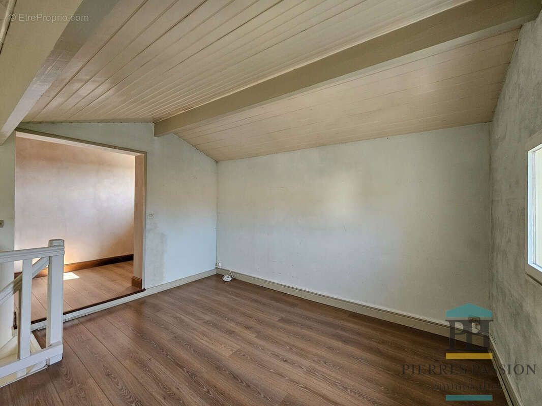 Mezzanine - Maison à VILLENAVE-D&#039;ORNON