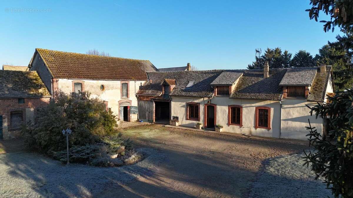 Maison à SAINT-LAURENT-LA-GATINE