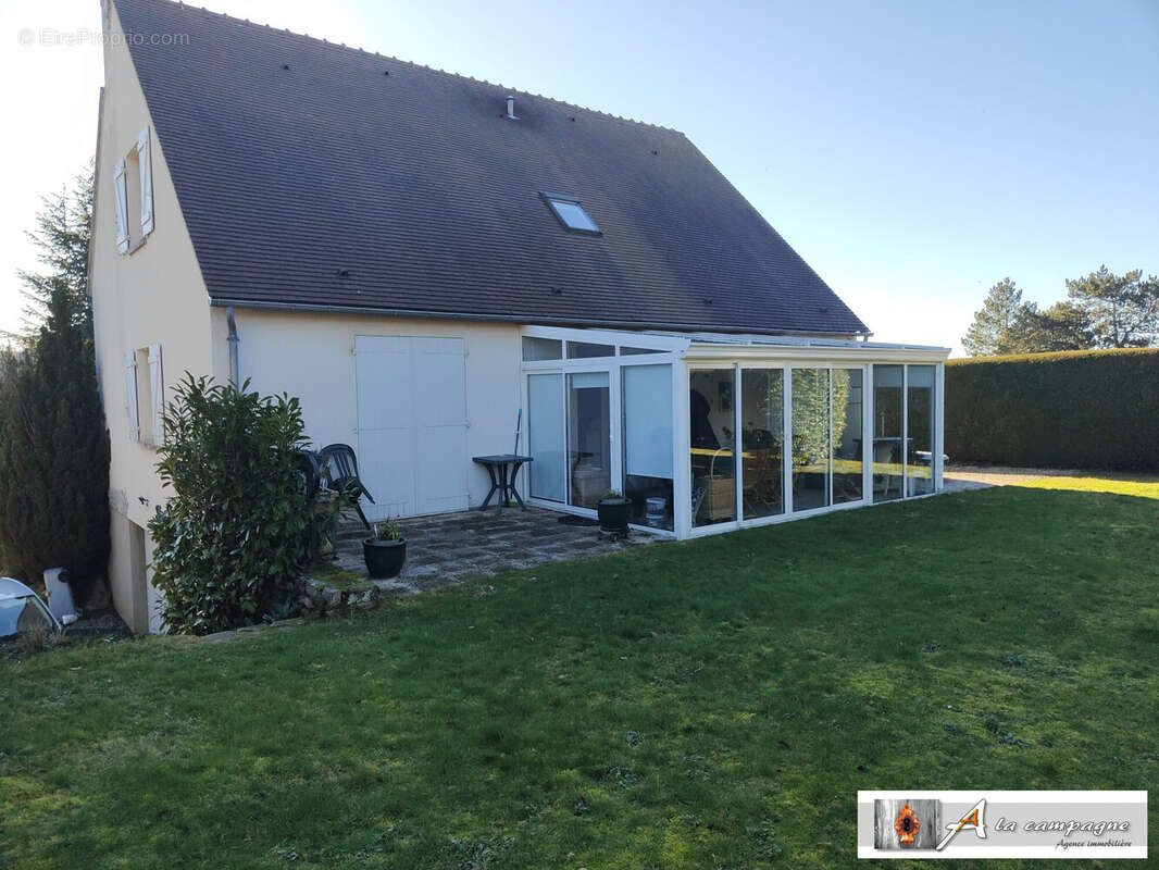 Maison à CHAMBON-SUR-VOUEIZE