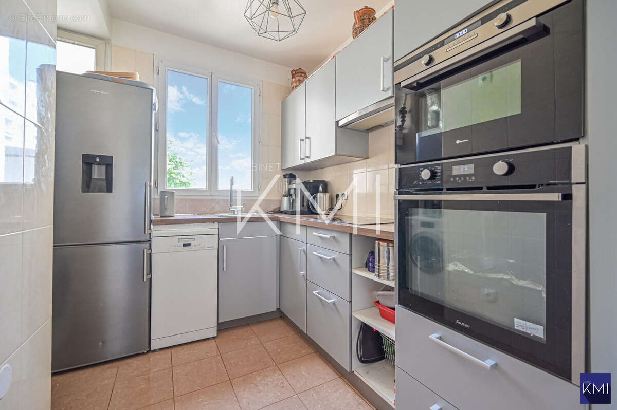 Appartement à PARIS-12E