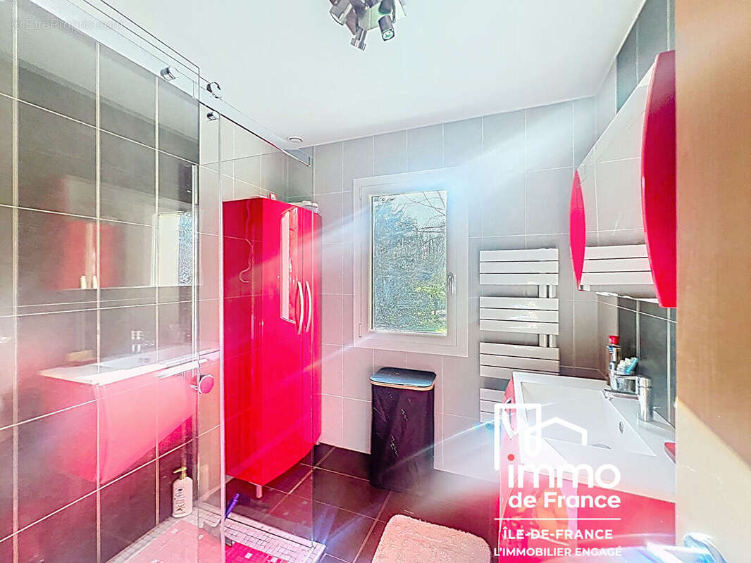 À 5 minutes de Chartres - Propriété familiale d'exception avec piscine chauffée et parc paysagé - photo 11