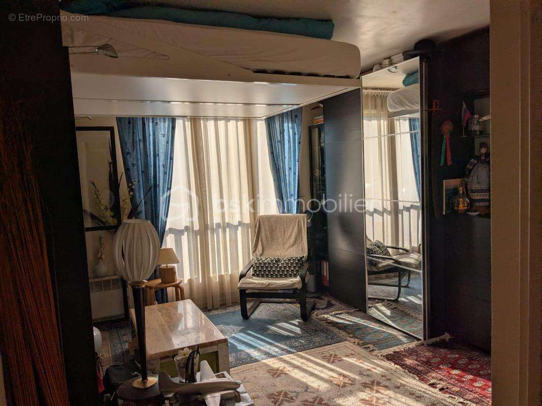 Appartement à MENNECY