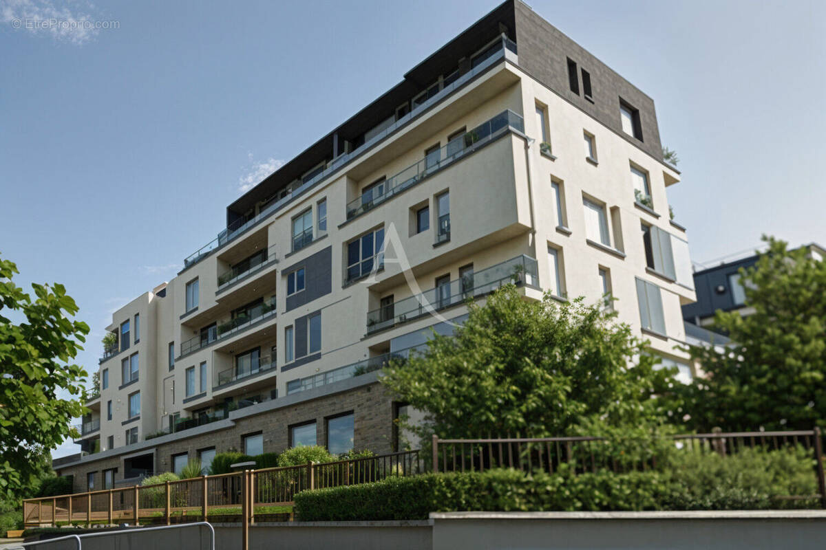 Appartement à LOGNES