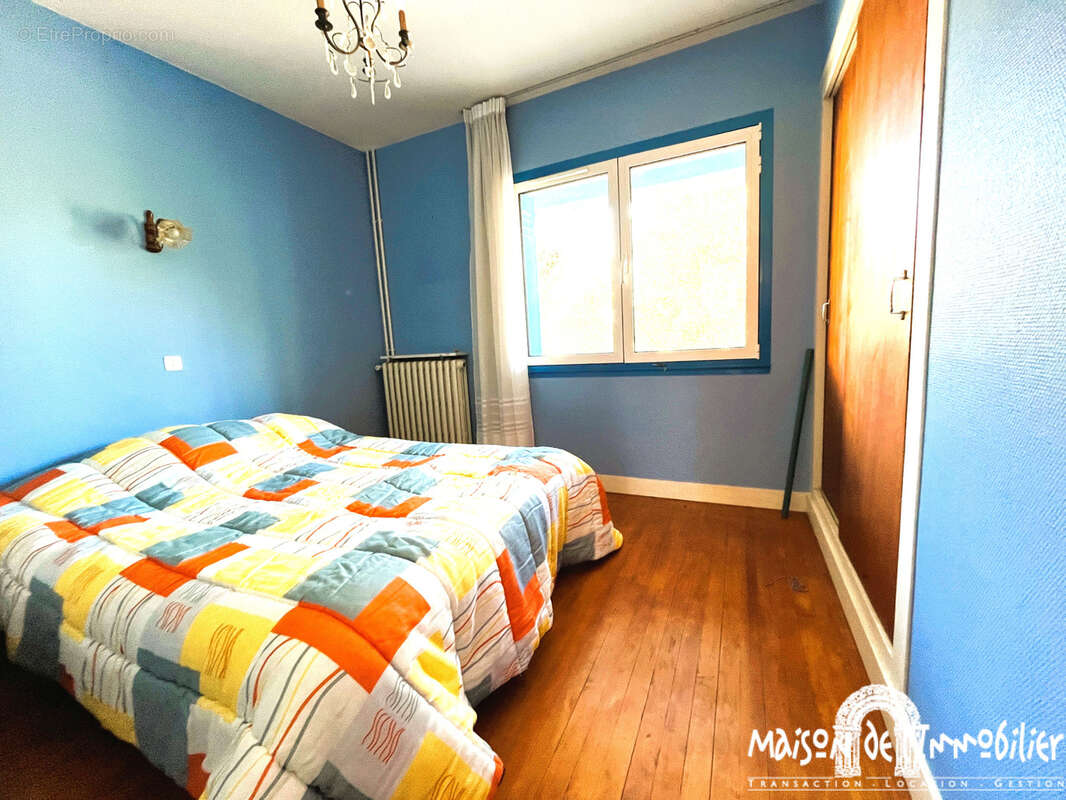 Maison en partie sur sous sol - 6 pieces - beau jardin - sud royan - photo 10