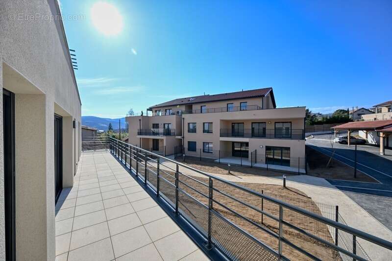 Appartement à VAUGNERAY
