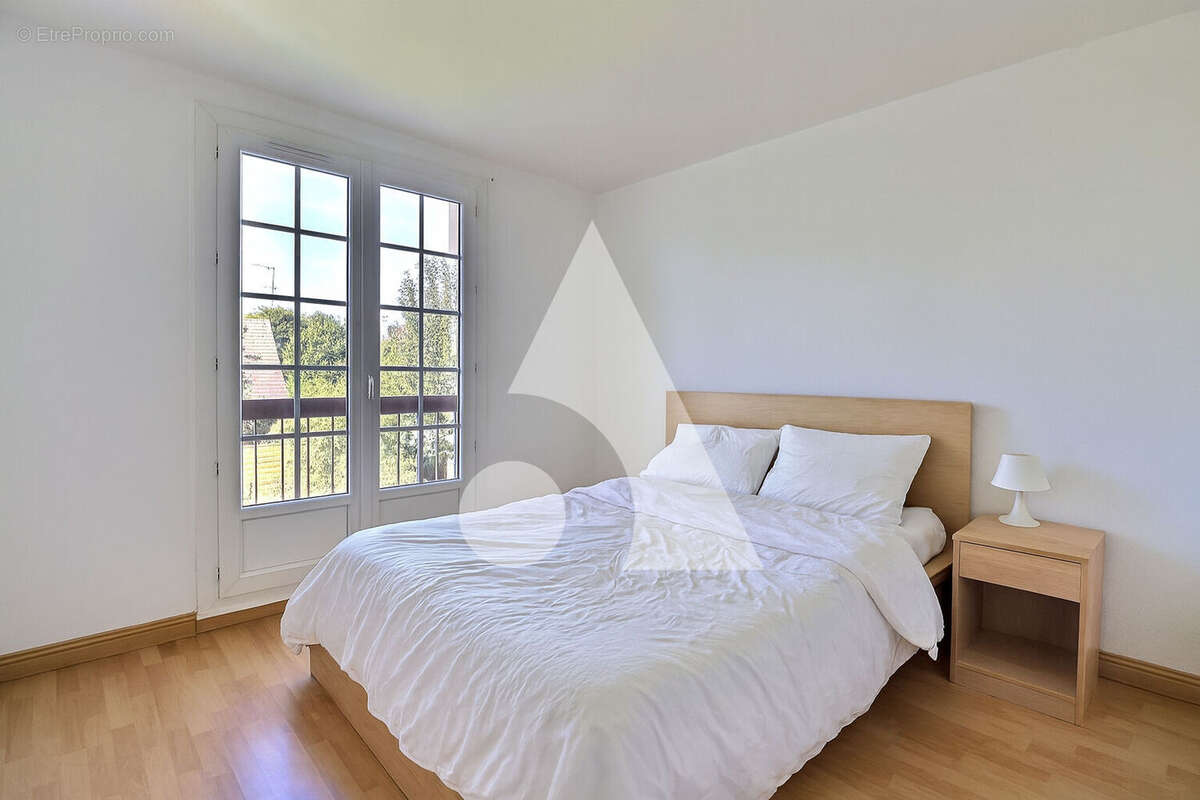 Maison à AUVERS-SUR-OISE