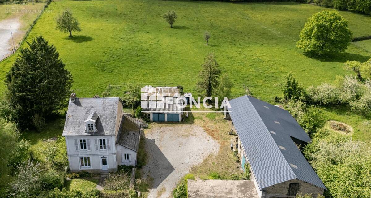Maison à FRESNAY-SUR-SARTHE
