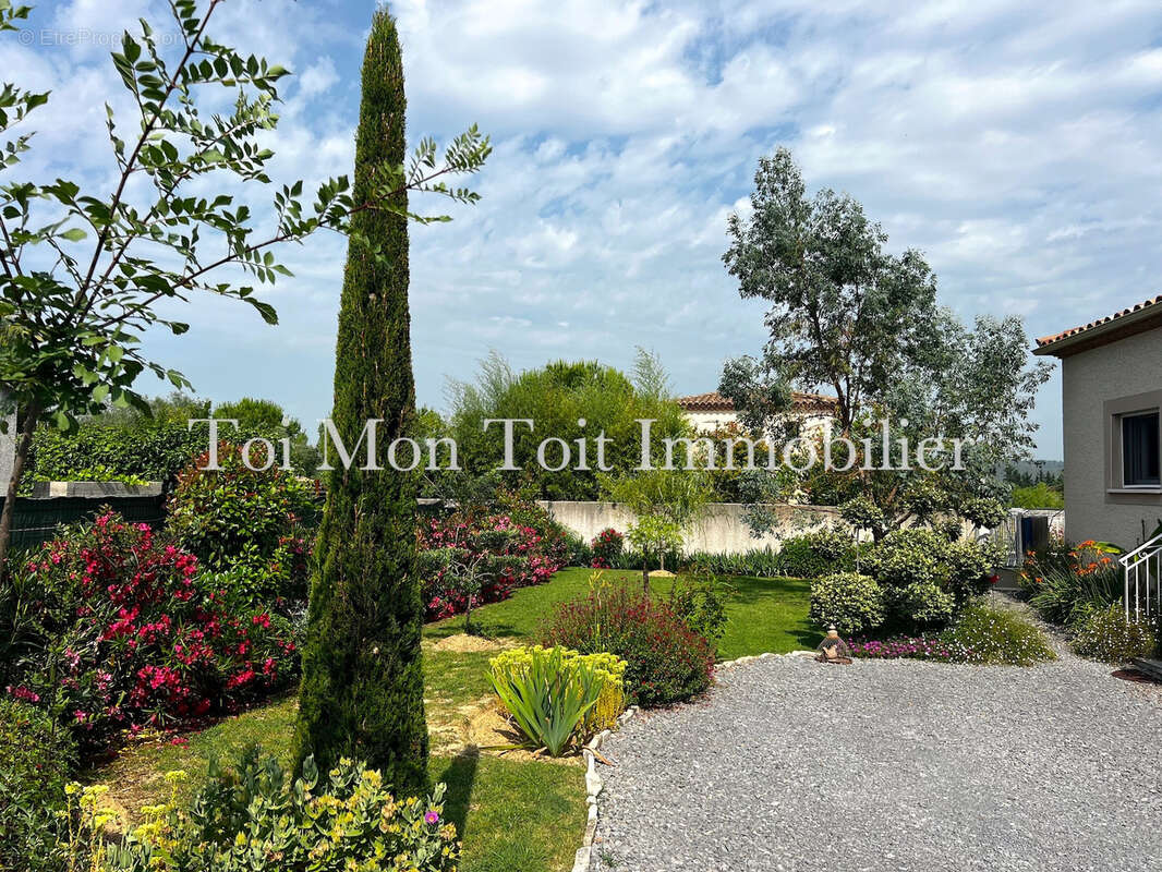 Maison à VIC-LE-FESQ