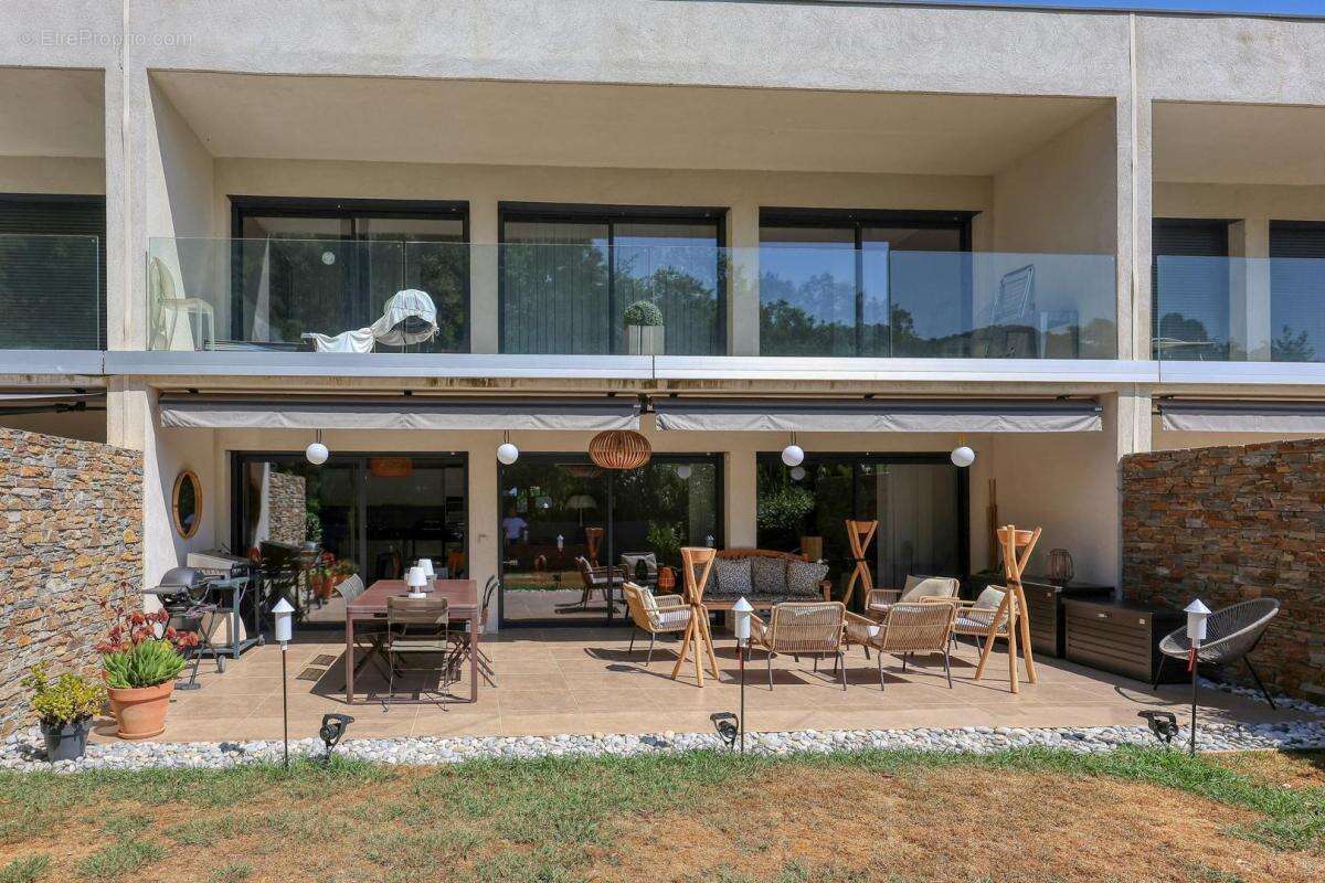 Appartement à RAYOL-CANADEL-SUR-MER