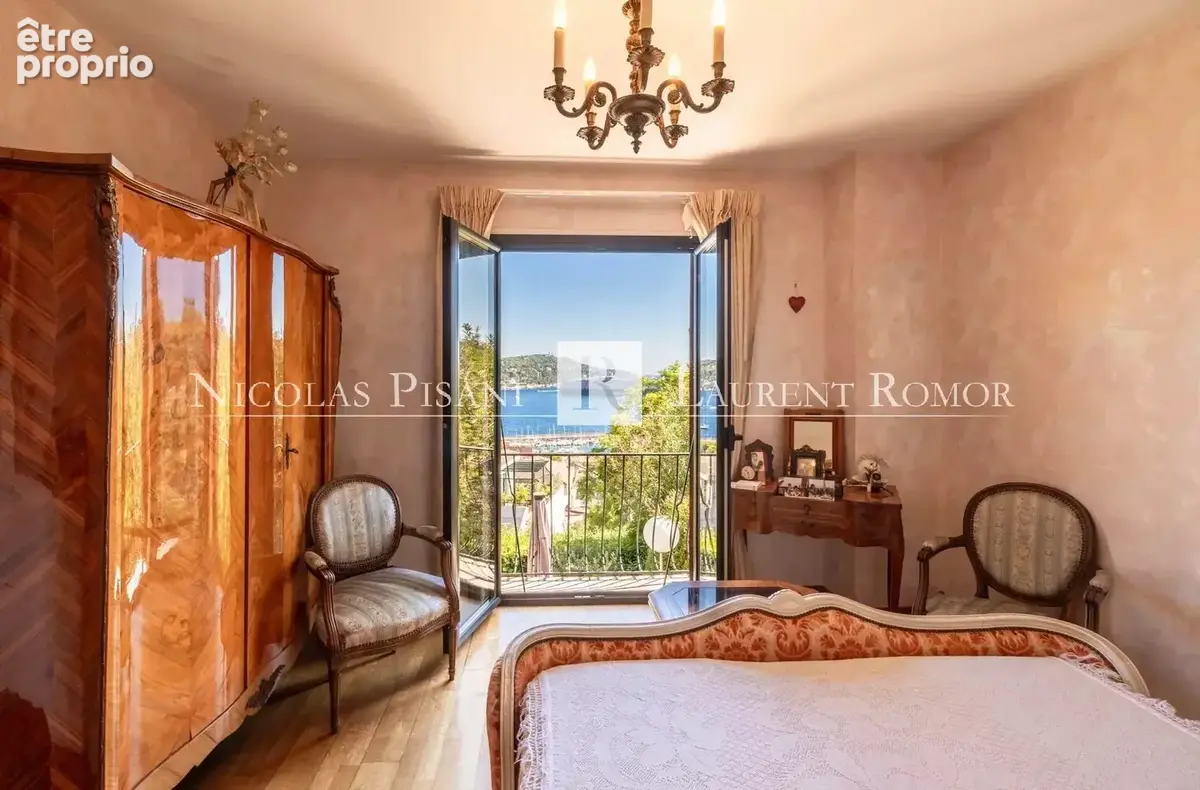 Co-exclusivité - Villefranche-sur-Mer : maison de 151 m² avec vue sur la rade, - photo 5