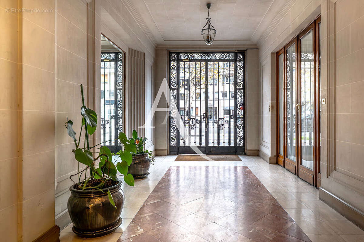 Appartement à PARIS-11E